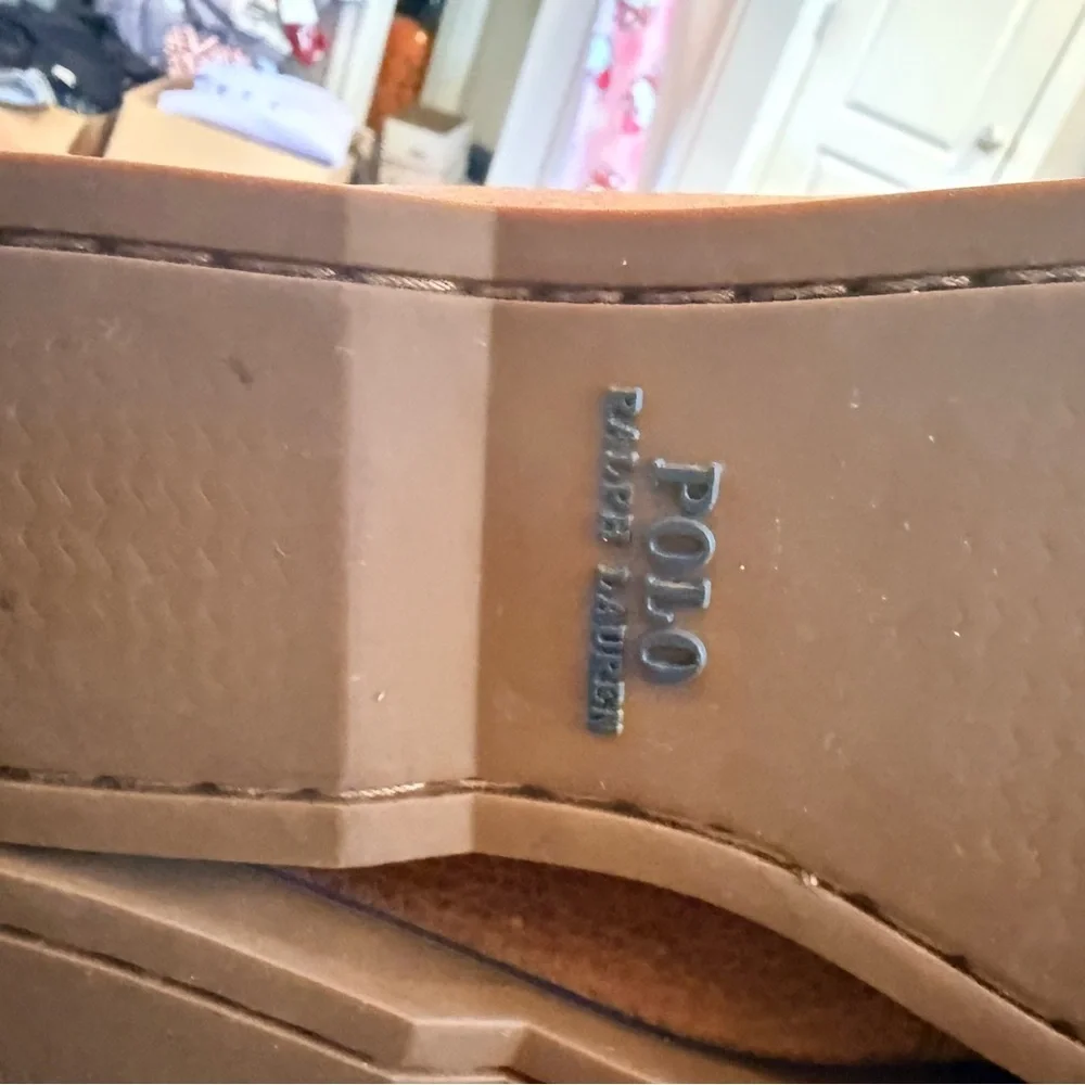 Polo by Ralph Lauren Men’s Bienne tumbled leather boat shoes. Mens size 9